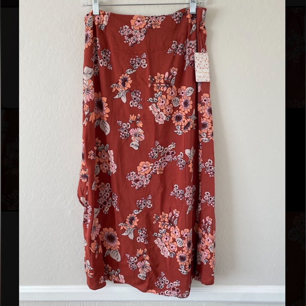 Free People Floral Wrap Midi Skirt NWT - Picture 2 of 14